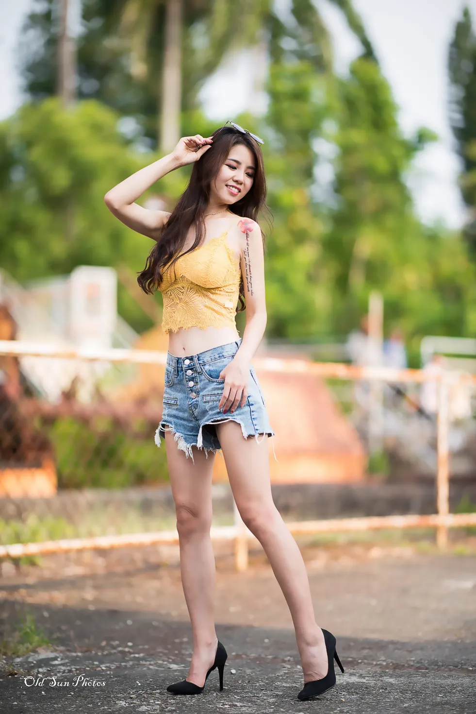 [Mzsock] NO.192 Debby Chiu midriff-revealing denim shorts with high heels and beautiful legs street photography#[53P]-43