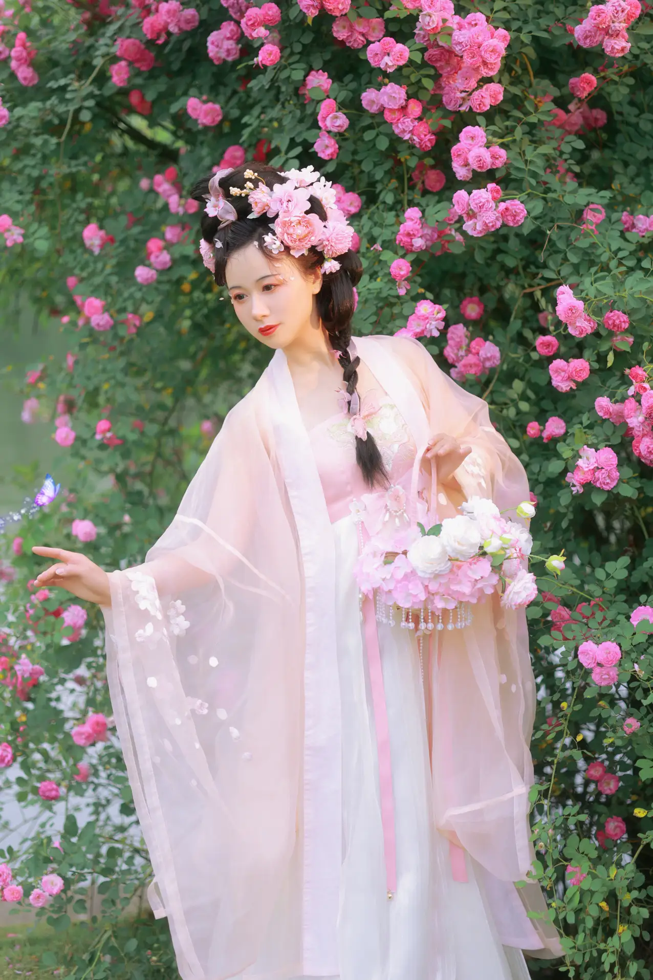 [YITUYU] 2022.06.18 Vol.1217 – Rose Flower God smile#[35P]-5